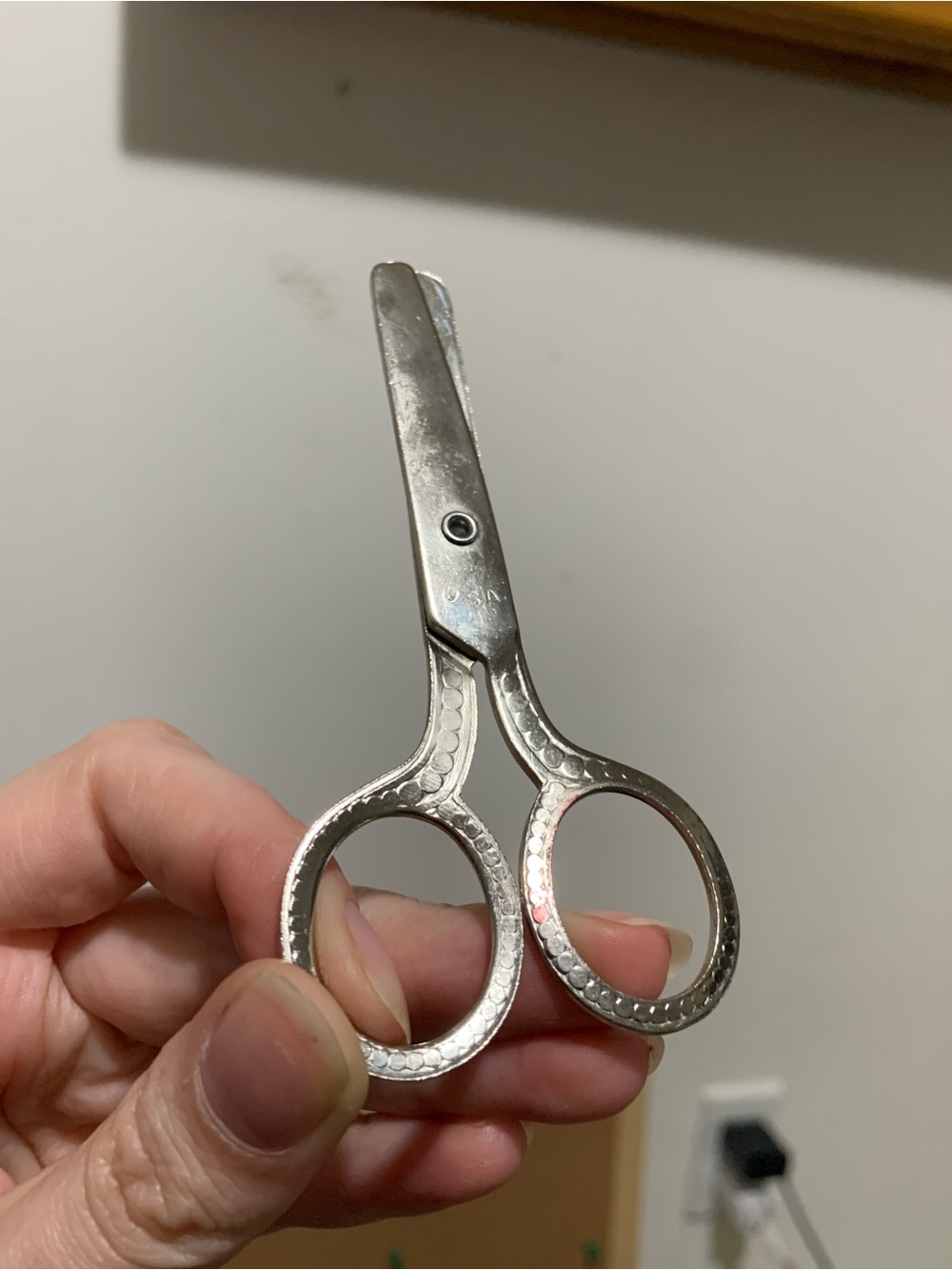 Vintage Small 4 inch Metal Tin Scissors Ornate Handle Made In USA